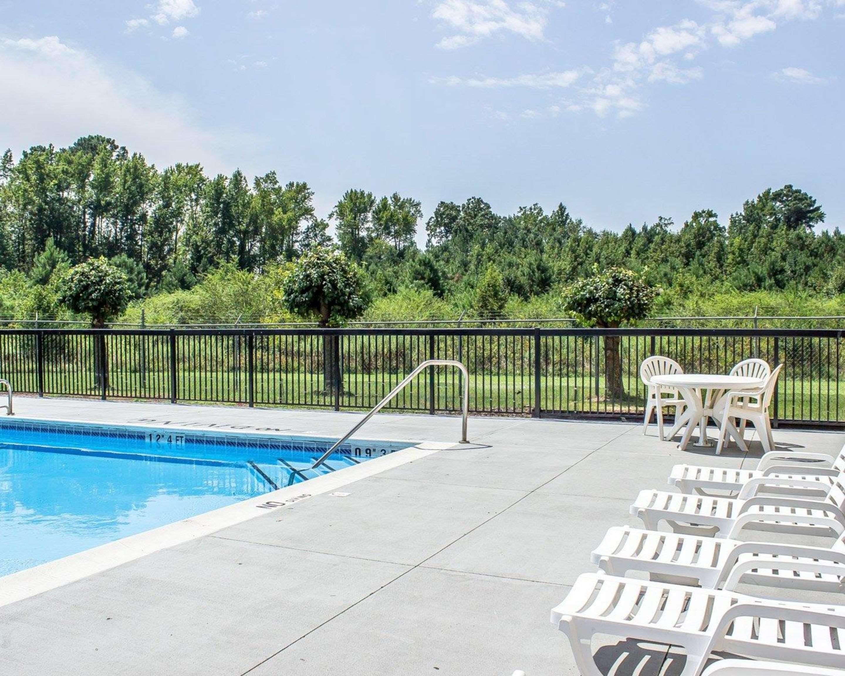 Comfort Inn Dunn Near I-95 Εξωτερικό φωτογραφία
