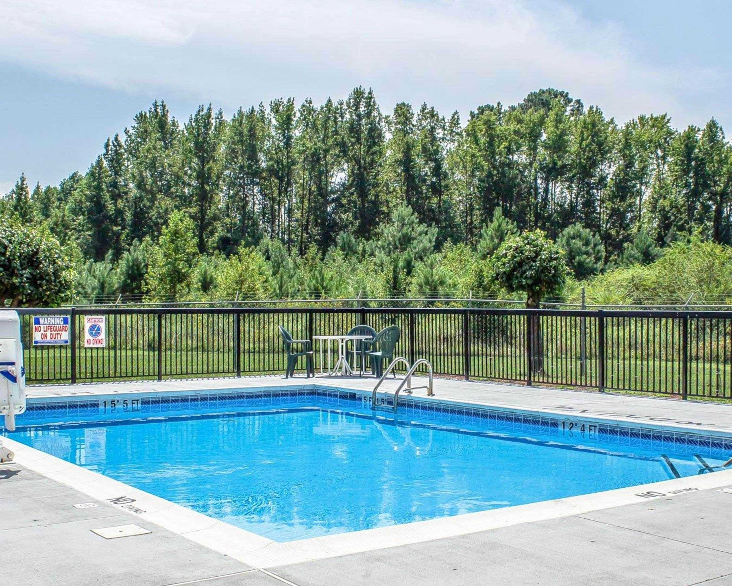 Comfort Inn Dunn Near I-95 Εξωτερικό φωτογραφία