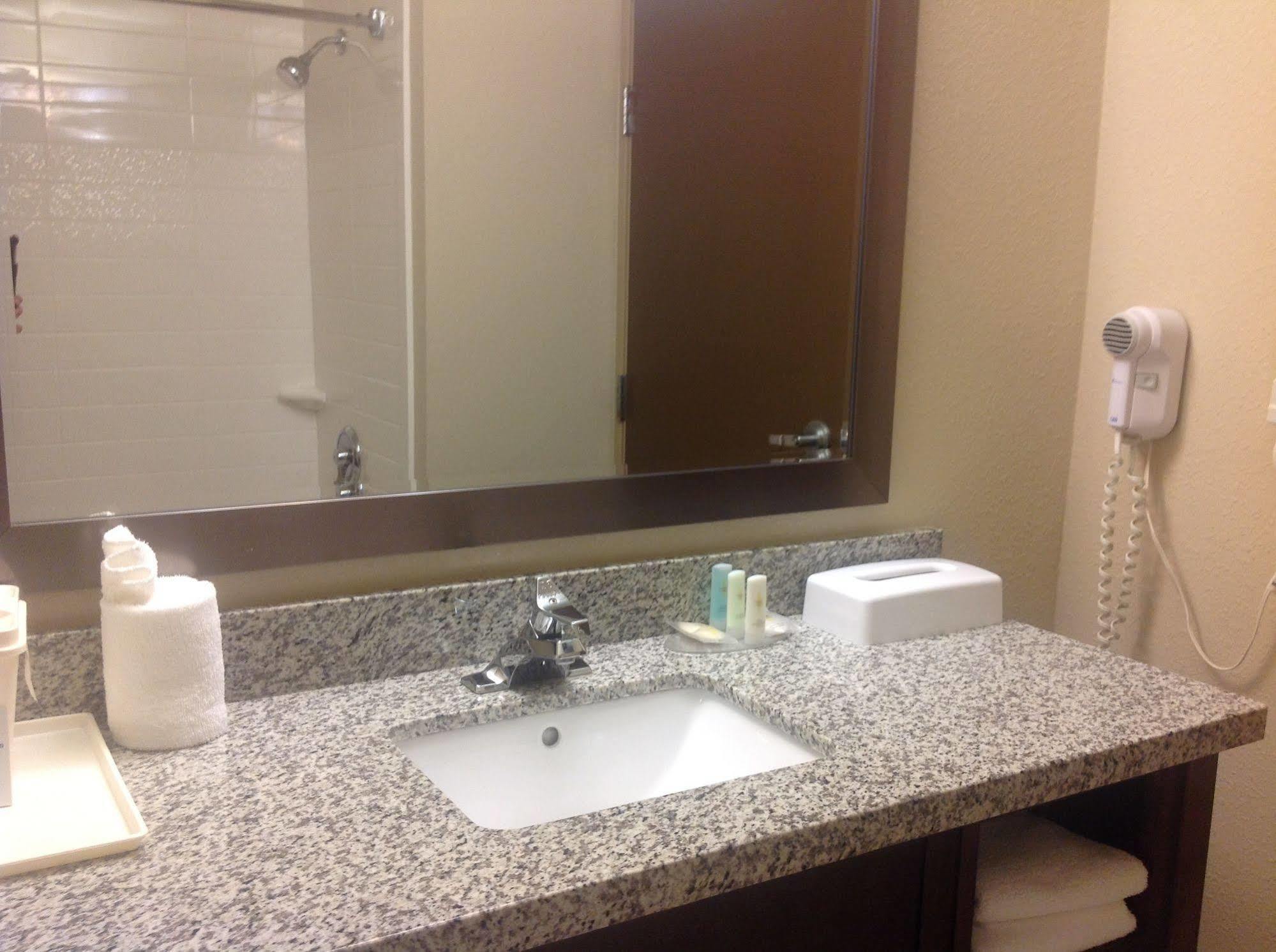 Comfort Inn Dunn Near I-95 Εξωτερικό φωτογραφία